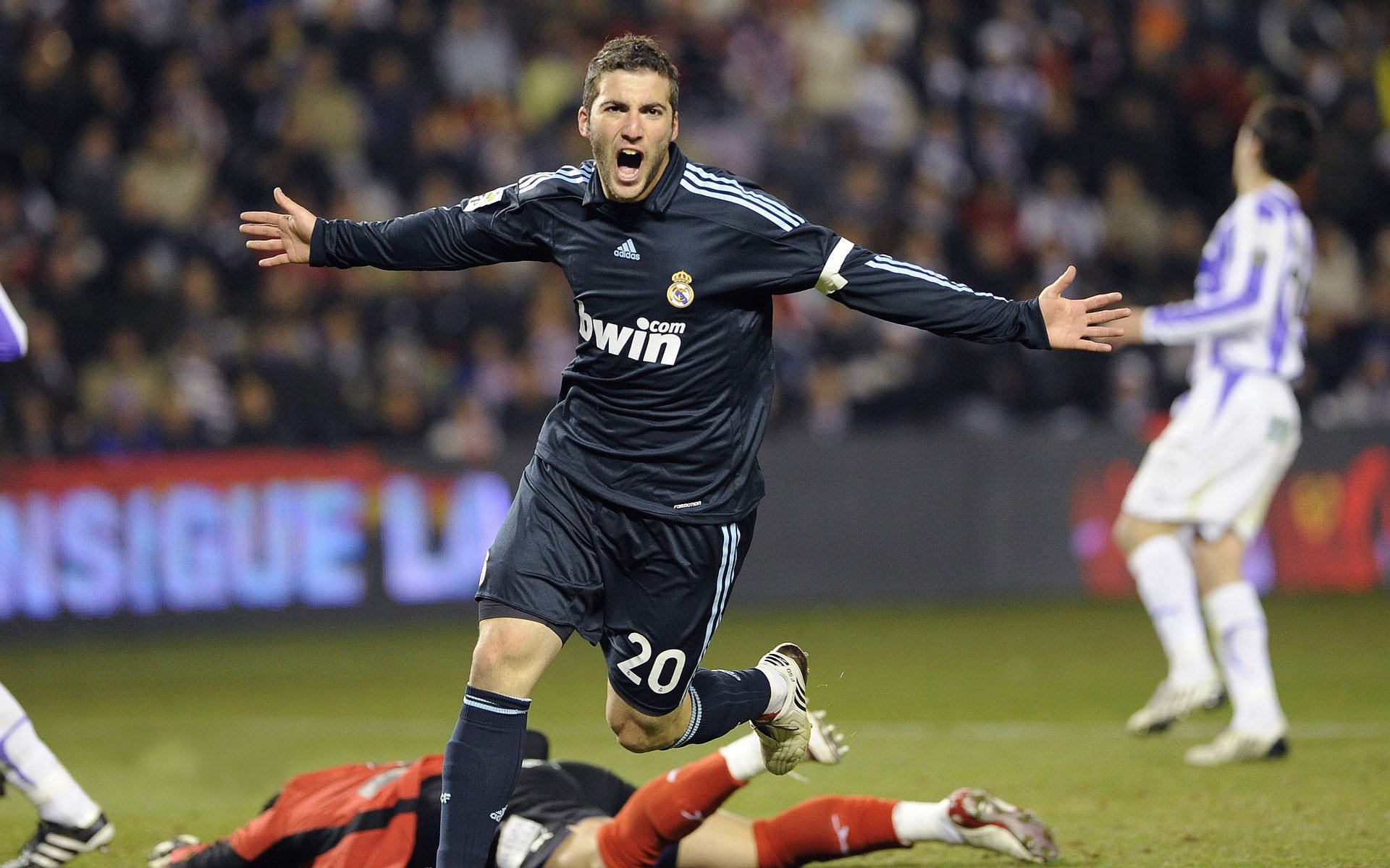 九游登录中心-克罗地亚意大利互交白卷，欧预赛形势难预料，意大利和克罗地亚足球